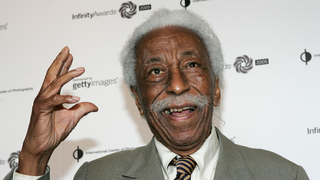Gordon Parks in 2005 (Paul Hawthorne/Getty Images)